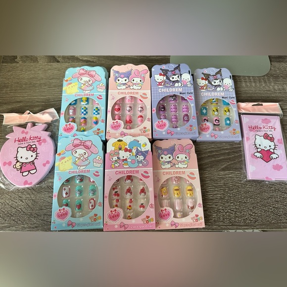 Hello Kitty Nails and vanity sets for girls - Picture 5 of 9